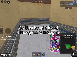 Trolling People with Spray Paint Fake Gun in MM2 Roblox