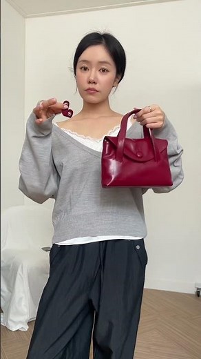 포인트 되는 봄여름 가방 찾는다면? 이건 무조건🎀🍒 #가방추천 #쇼핑몰추천 #데일리룩 #데일리가방 #데일리룩코디 #오오티디 #아포아가방 #디자이너백