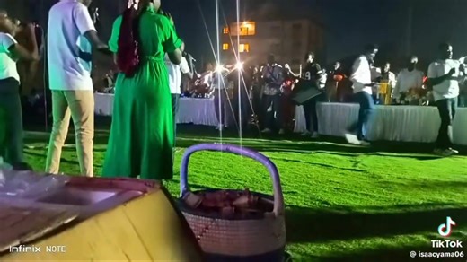 #Nina_mashi_le_sama kede put on your headphone 🎧 or connect Bluetooth speaker and be blessed, if you want full version of it, just go to my YouTube channel #Barackson and download via #Vidmate_app God #bless_South_Sudan Barackson NightAchiro1 Blessing Arkangelo Zain | Barackson Baraka