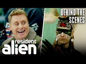 Alan Tudyk Learns The "Jingle Dress Dance" | Resident Alien (S4 E5) | SYFY