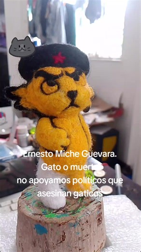 Gato o muerte: Art Toy Felting Adventures