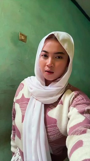 Elena Safitri: TikTok Malaysia Highlights
