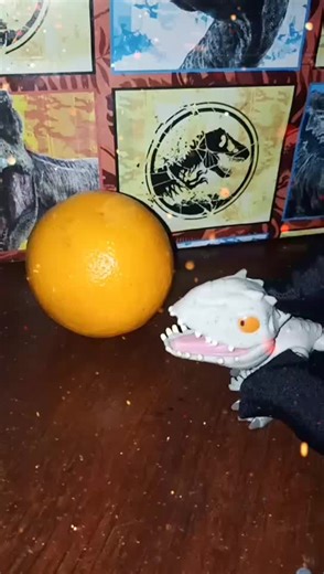 Un error lo tiene cualquiera hasta la indominus rex y aparte no especifico desde el principio #naranja #indominusyjrrex #jurassicworld #comedy