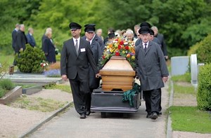 Beerdigung in Wiesbaden: Heinz Schenk bekommt letztes Geleit