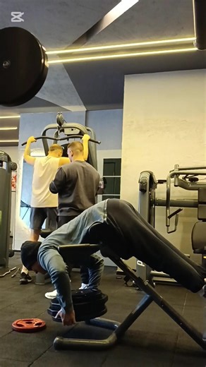 Extensions #letithappen #tameimpala #backextension #hipextension #backworkout