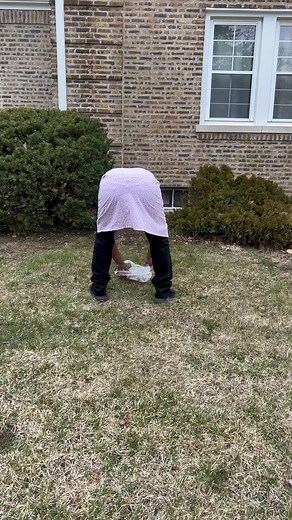 [OLDER WOMEN LOVE BENDING OVER TOWARDS THE STREETS CLEANING UP] | Mgbarrycomedy