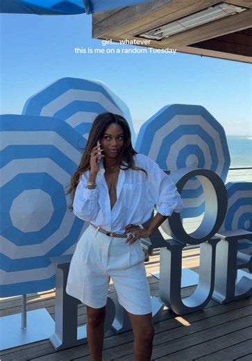 I’m just winging it honestly 🤭🤍✨ Loved celebrating @Khloé Kardashian new perfume XO Blue such an incredible fragrance! #xoblue #khloekardashian #khloekardashianperfume #malibu