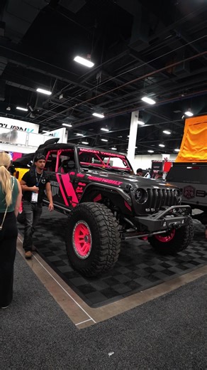 Who doesn't love a Jeep like this?!😍 #offroad #offroading #jeep #jeepwrangler #jeeprubicon #rockcrawl #rockcrawler #rubicon #4x4 #built #greatamericancrawl #girldriven #alaskaspring #akspring