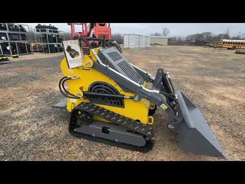 41 - LandHonor LHR-T460K1 Mini Skid Steer Loader