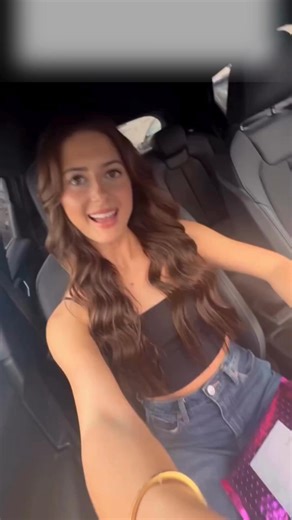 Imagine receiving a card that not only has a heartfelt message, but also a delicious cake inside! It's like getting a surprise party in your mailbox. It's the perfect combination!🍰💌💘😆 | MailBakes