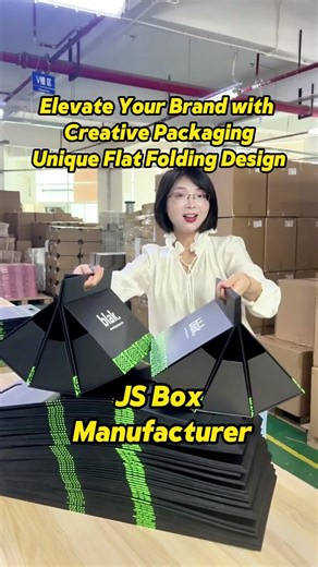 Customized creative foldable gift box for clothing brand , personalized printing design with portable handle , OEM and ODM . #giftbox #packagingsolutions #packagingsupplies #packagingdesign #custompackaging #foldablebox #flatpack #giftset #luxurybox #cosmetics #jsbox #usa #france #skincare