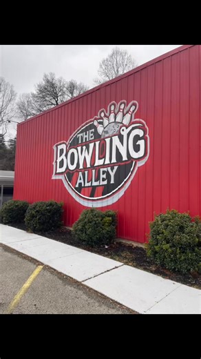 Special Olympics Bowling at Paris Bowling alley today! Students, staff, parents, and volunteers doing their best to win at life. (BTW, the secret is to be there for one another) | Henry County School System