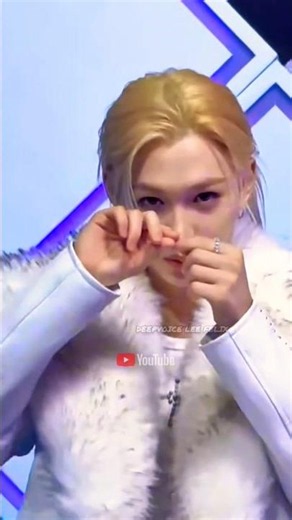 Felix : I want STAY to like me more!. So SKZ will enlarge STAY's heart#felix#필릭스#slipped #pinchzoom