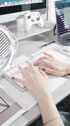 Say hello to Air 01 Low Profile Keyboard.