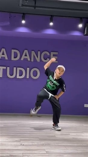 💃 “Feel the Beat! Unstoppable Dance Moves!” #usa #dancevideo #shorts #shortsfeed