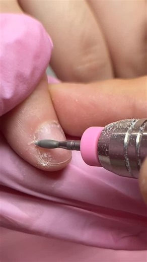 Nail prepping 🤌🏻✨ To see availability please click the link on my bio. Squeeze ins also available for $40 extra . . . #houstonnailtech #nailprep #cuticleprep #nailtech #nailreels #nailvideos #nailtutorial #nailsnailsnails #explorepage | Vanes Nail Creations