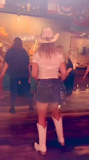 17 reactions · 3 comments | 鸞Had the pleasure of dancing...