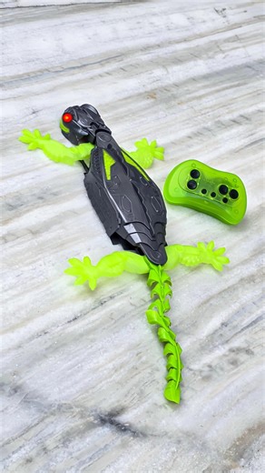 RC Remote Control Gecko Unboxing Wall Climbing Toy 🦎🔥