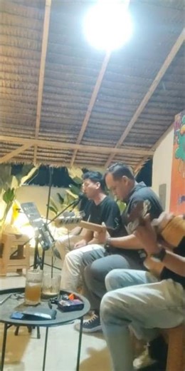 Buta Hati - NAIFF | Live perform music at EZCoffee