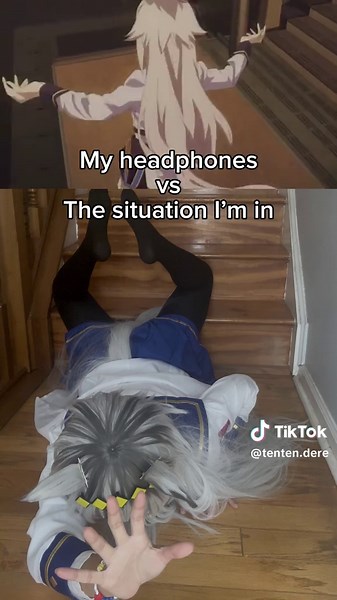 Can somebody help me up?🐴 . . . #umamusume #umamusumecinderellagray #cosplay #relatable #memes