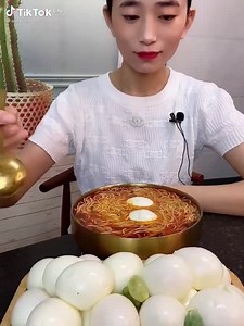 10M views · 131K reactions | E shock you.... Is this human or robot勞 #radio #spacefamily #spacefmfamily #space901fm #SpaceNetwork #broadcasting #DemolaSanyaolu | Space Network | Facebook