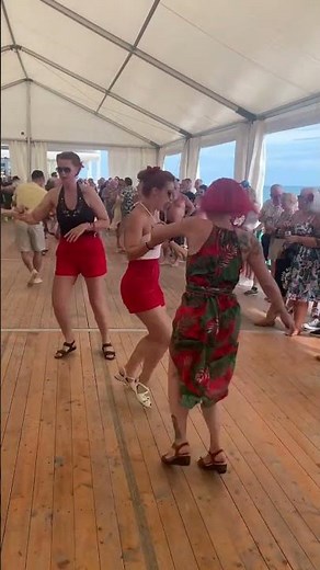 High Rockabilly Beach Party