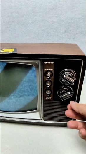 Vintage 1976 Quasar TV 13" Television Set
