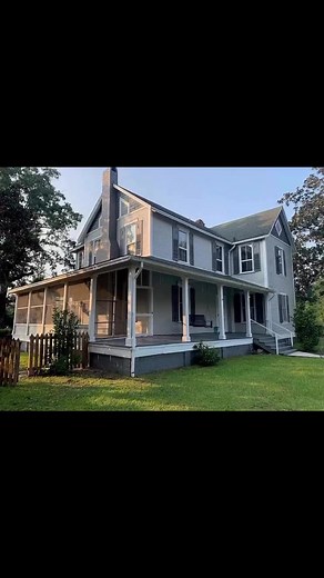 23K views · 245 reactions | Yesterday's most popular house on www.theoldhouselife.com. Built in 1907 in Florida. $190,000 Link in comments to see all of this house. #oldhouselife #oldhouse #florida #visitflorida #onlyinflorida | Old House Life - Michelle Bowers | Facebook