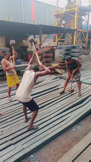 HAMMER TIME! Worker Breaks Steel Billet with 30kg Sledge #rollingmill #steelmill #factorywork pt 7