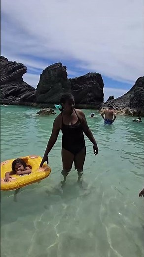 Why Horseshoe Bay Is The Best Family Beach Destination 😍😎