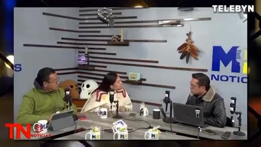 Ana Lilia Rivera , Senadora de la República, genera severas críticas luego de expresar su malestar ante los cuestionamientos sobre su desempeño, en medio de una entrevista realizada por líder de la Union de Periodistas de Tlaxcala UPET. Video: Yair Licona Telebyn Noticias . | Zacatelcoradio Sigmatech