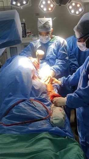 Dr. Prince Uchadiya Performs Advanced Arthroscopy Surgery