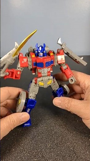 This Samurai Optimus Prime Transformation Is Wild | Transformers Timelines