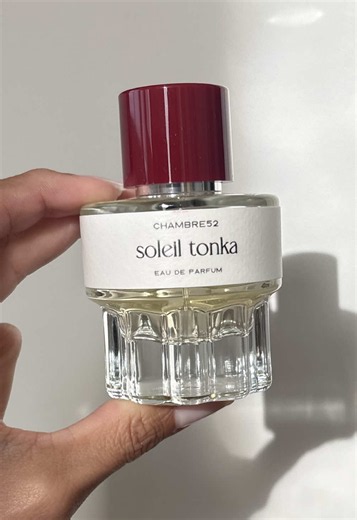 My Labor Day weekend fragrance purchase 🤍 Soleil Tonka by Chambre 52 moved quickly to the top of my wishlist after I sampled it a few times and during one of the wears my husband said it smelled