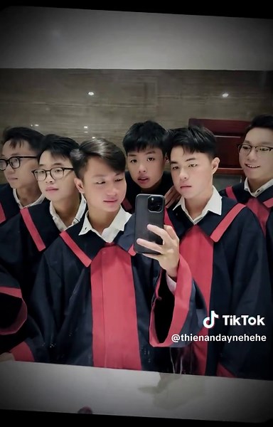 thân đâu mà chụp chung vậy #xuhuong #viral