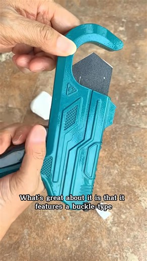 Plastic Pipe Cutter with Deburring Tool | Fascinating Woman