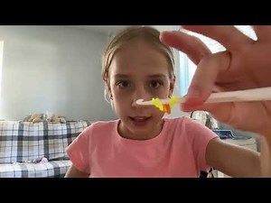 How to make a banana out of loom rubber bands with a hook easy