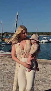 🚙 Un solo seggiolino, anni di avventure. TODL Next rende il viaggio con il tuo piccolo un gioco da ragazzi, grazie alla rotazione fluida e a un design che cresce con lui fin dal primo giorno. 📸 @carolinlauffenburger #nunababy #nunaitalia #todlnext #seggiolinoauto #vitadagenitori | Nuna