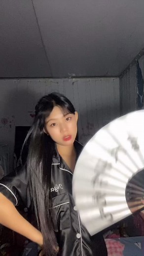 Traditional Hand Fan Techniques: Mastering the Art