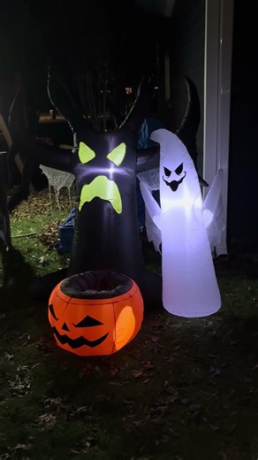 Tree candy holder inflatable #halloween ￼