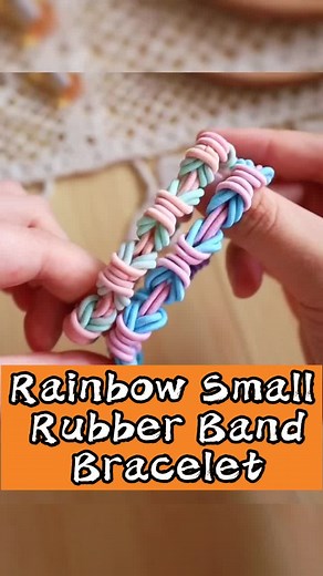 Bracelet made of small rubber bands #diy #manual #tutorial #manualidades #braceletstacks