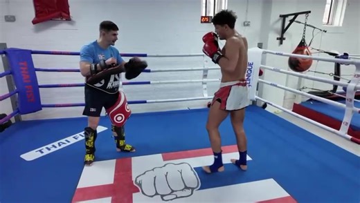 The Thrill of Body Shots in Boxing and Muay Thai