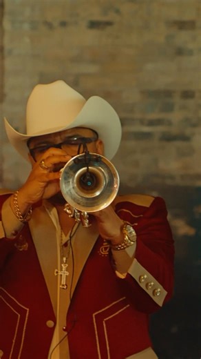 7.6K views · 274 reactions | Raza Ya está disponible el video Oficial con nuestros amigos de @loshuracanesdelnorte “El profeta” Corran a verlo a YouTube 朗 | Grupo Laberinto | Facebook