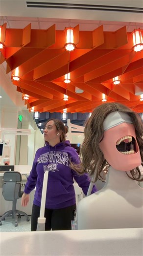 I actually don’t know what yo caption this 😭😂 #dentalhumor #dentalstudent #dentalschool #mannequin #simlab