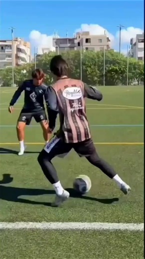 Master Football Skills with Easy Tricks and Tips