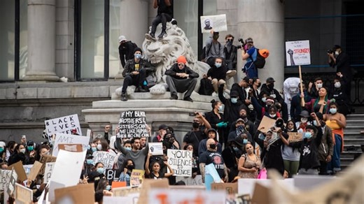 Thousands protest police violence during rally in Vancouver