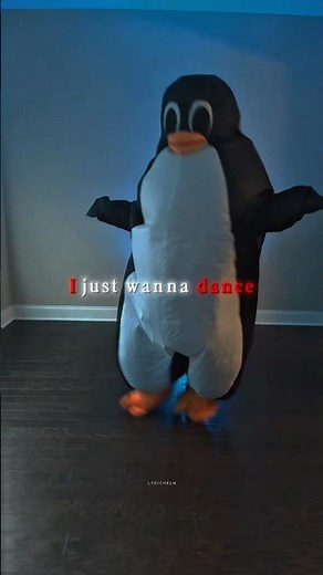 I just wanna dance 🕺 #foryou #trending #dance @flipperdapenguin(TIKTOK)