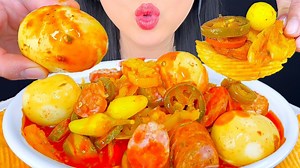 『Phan』辣碗腌鸡蛋、辣椒、香肠 | ASMR咀嚼音_哔哩哔哩_bilibili