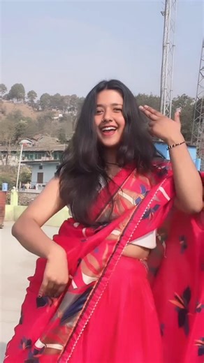 New pahadi song short video 2026 !! oh hima new kumauni song !! Golden Kumaun