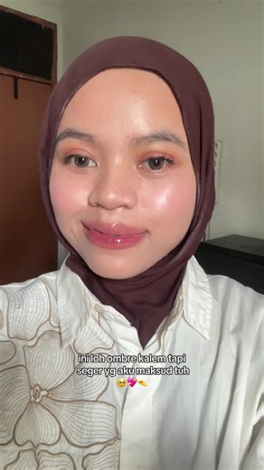 Ombre Lip Liner: Rekomendasi Cantik dan Seger